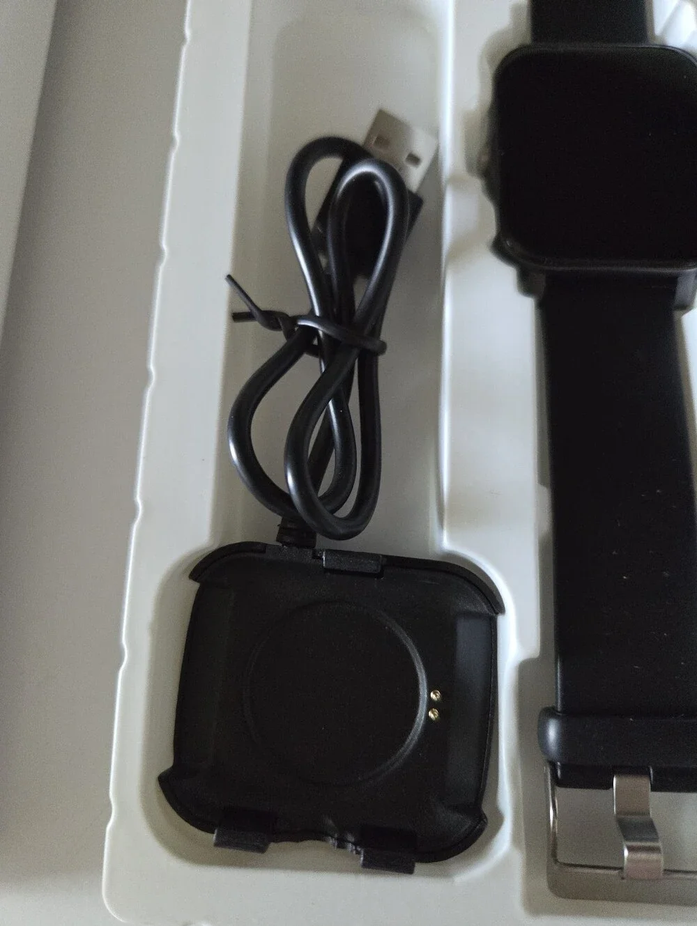 Black Smart Fitness Watch - Sleek Activity Tracker